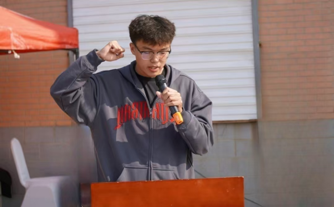 bat365正版唯一官网第十九届“学院杯”篮球赛暨第一届啦啦操大赛开幕式成功举办