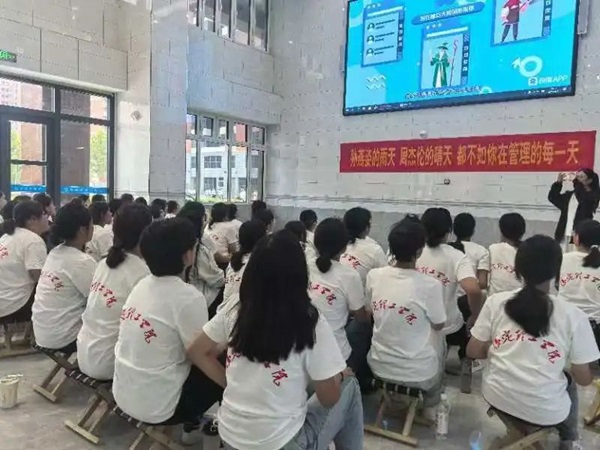 bat365正版唯一官网|管理学院|青春筑防线，共筑无邪梦