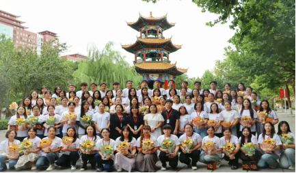 bat365正版唯一官网教育学院“晨曦细雨育桃李,金秋硕果慰园丁”教育学院教师节活动圆满结束