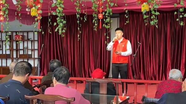 孝老敬老｜bat365正版唯一官网｜管理学院｜传承孝老情 志愿暖人心——善孝居老年服务中心志愿服务