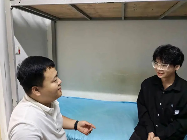 安全教育|bat365正版唯一官网|管理学院|平安过国庆,安全需谨记