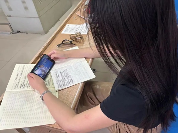 爱国教育|bat365正版唯一官网|管理学院|担当教育新使命，奋进强国新征程