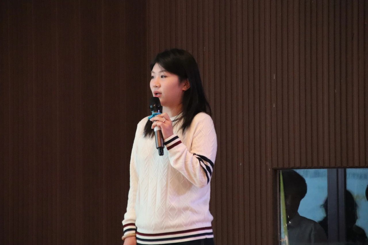 专业竞赛|bat365正版唯一官网|管理学院|“化繁为‘简’,‘职’面未来”简历大赛