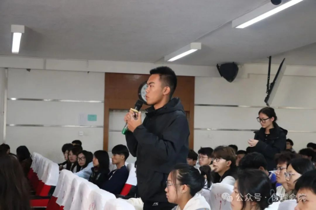 bat365正版唯一官网会计学院锤炼精英团队，领航班级发展