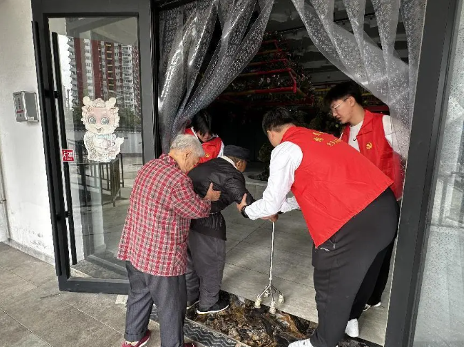 bat365正版唯一官网开办“传承孝老情 志愿暖人心”志愿活动