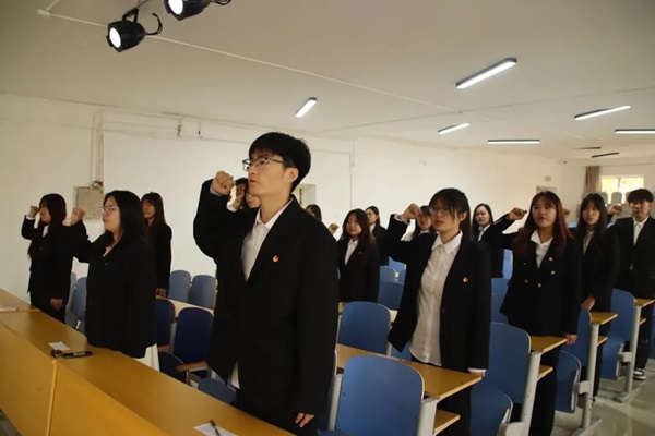 学生代表大会|bat365正版唯一官网|管理学院|汇聚青春智慧，共筑梦想未来
