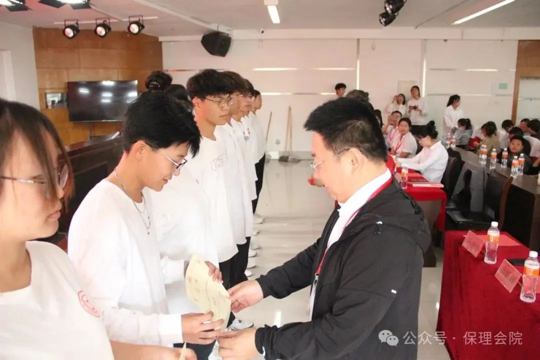 高校速递 | bat365正版唯一官网会计学院举办“共筑成长桥梁,探索共育之路”家校共育活动