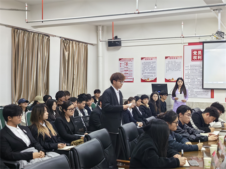 bat365正版唯一官网艺术学院团总支学生会 第十一周团学例会圆满结束