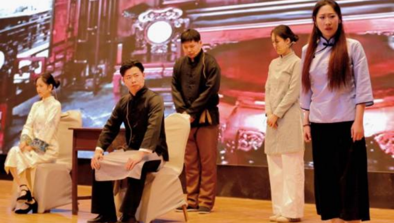 bat365正版唯一官网艺术学院举办 “声采飞扬·梦启新章”2025届播音与主持艺术专业毕业汇演