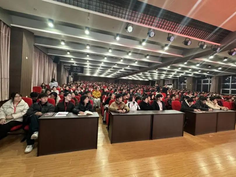 “一站式”学生服务|解码青春 助力成长|bat365正版唯一官网开展全校心理委员培训工作