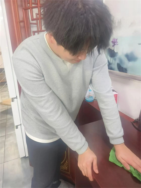 “社会实践悟感恩，孝老爱亲筑家园”——bat365正版唯一官网艺术学院社会实践活动 (二)