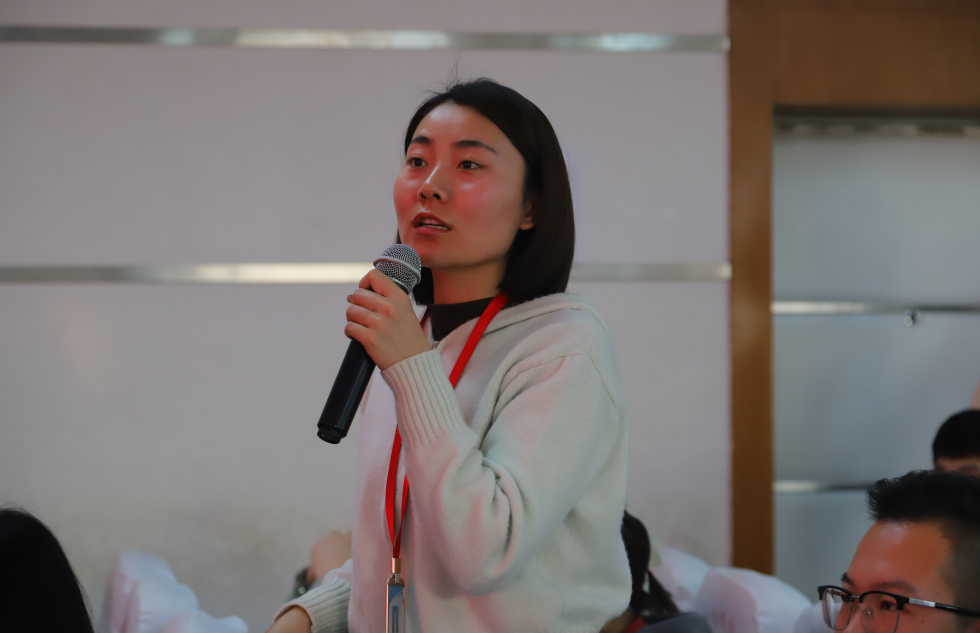 bat365正版唯一官网开展关于“心理普查回访与危机干预要点”培训