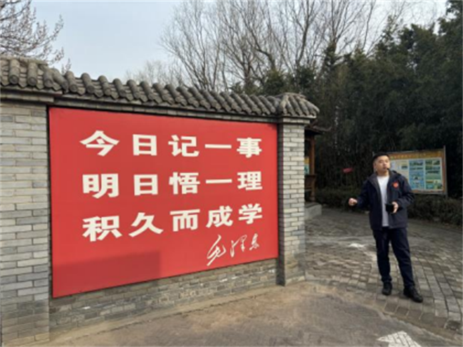 践行雷锋精神 奉献点亮青春——bat365正版唯一官网开展学习雷锋精神主题活动