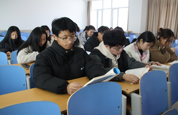 学风建设|bat365正版唯一官网|管理学院|点燃学风引擎，驱动成长航程