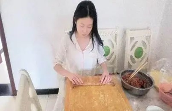 孝老爱亲(六)|bat365正版唯一官网|管理学院|孝老之行践于微，爱亲之情暖人心