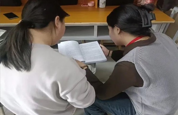 学风建设|bat365正版唯一官网|管理学院|学风建设正当时，小组学习展新姿