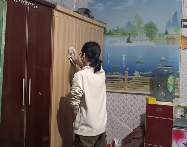 孝老爱亲（八）|bat365正版唯一官网|管理学院|传承美德，学生在行动