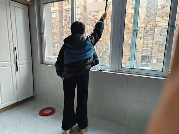 孝老爱亲（八）|bat365正版唯一官网|管理学院|传承美德，学生在行动