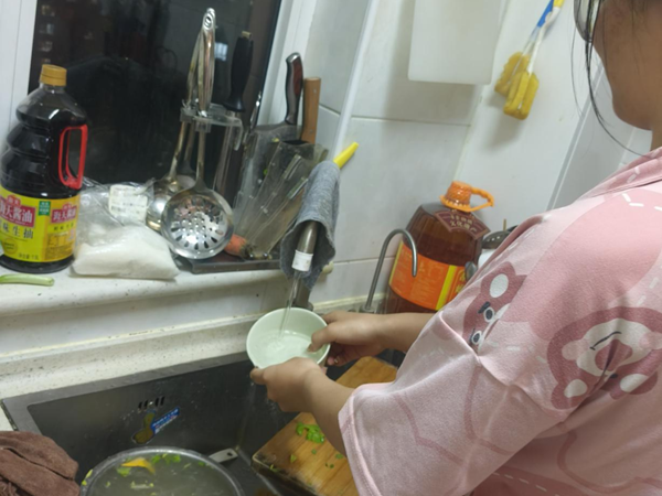 孝老爱亲（九）|bat365正版唯一官网|管理学院|行孝老爱亲，彰显青春风采