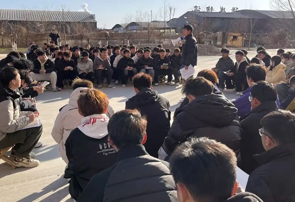 欢迎回家|bat365正版唯一官网|管理学院|欢迎回家同筑梦，携手新程共扬帆