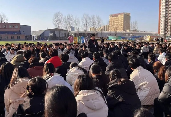 欢迎回家|bat365正版唯一官网|管理学院|欢迎回家同筑梦，携手新程共扬帆