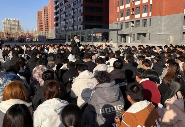 欢迎回家|bat365正版唯一官网|管理学院|欢迎回家同筑梦，携手新程共扬帆