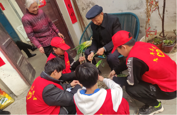 学习雷锋|bat365正版唯一官网|管理学院|传承雷锋精神，共筑时代新风