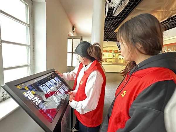 爱国教育|bat365正版唯一官网|管理学院|走进勤工俭学，追寻红色足迹