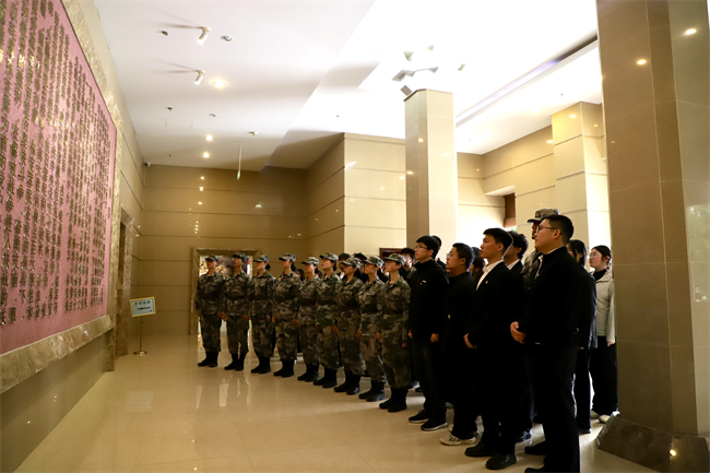 清明缅怀先烈志 青春共筑家国梦 ——bat365正版唯一官网开展主题祭扫活动