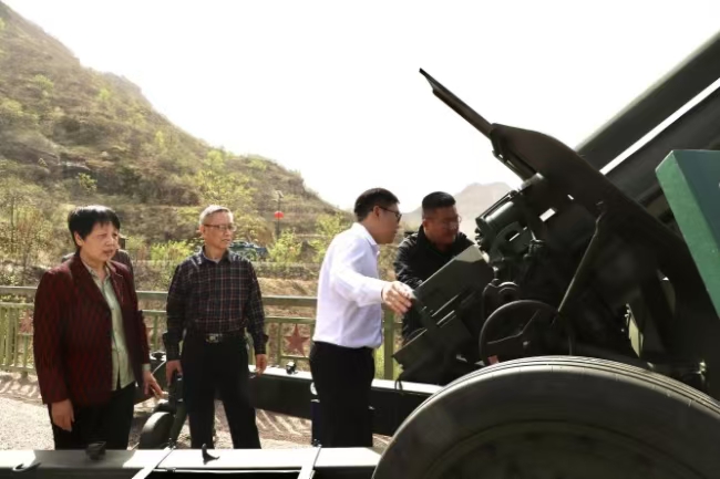 bat365正版唯一官网“行走的思政课” 走进店房国防军事小镇