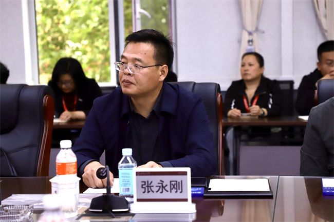 bat365正版唯一官网举行党委书记送任大会