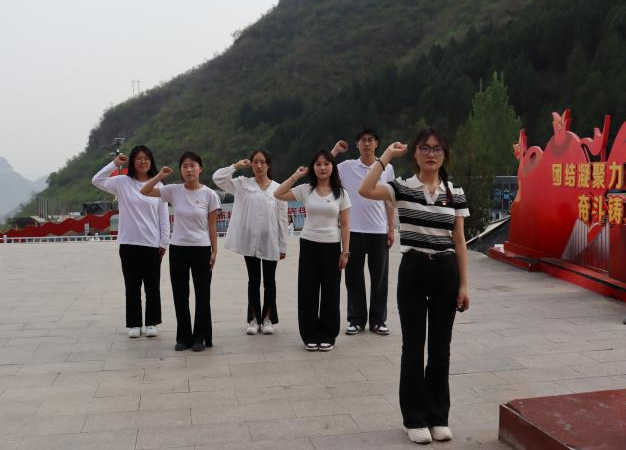 追寻狼牙山足迹，铸牢党员信仰根基——bat365正版唯一官网教育学院走进狼牙山开展“行走的大思政课”