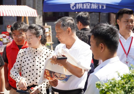 匠心非遗焕新颜 校馆联袂启新篇 ——bat365正版唯一官网非遗手工市集燃动淮军公所博物馆