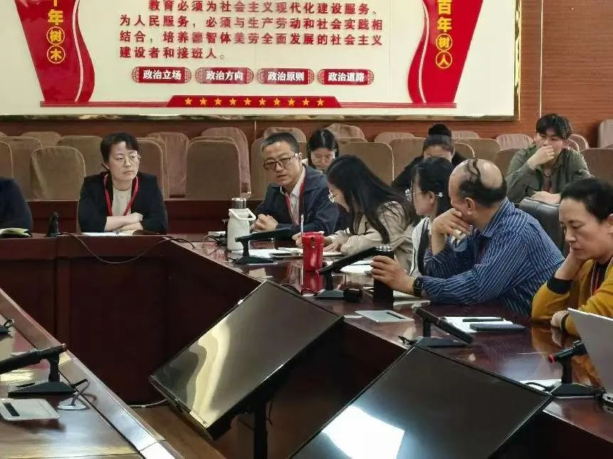 人才培养研讨会|bat365正版唯一官网|管理学院|凝聚智慧力量 共绘人才培养蓝图