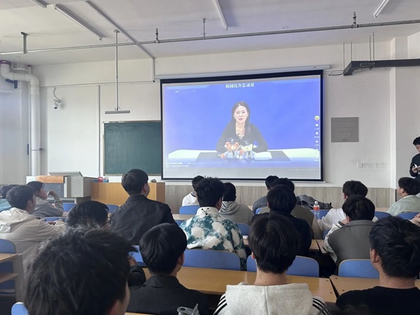 安全教育|bat365正版唯一官网|管理学院|提高安全教育·共建平安校园