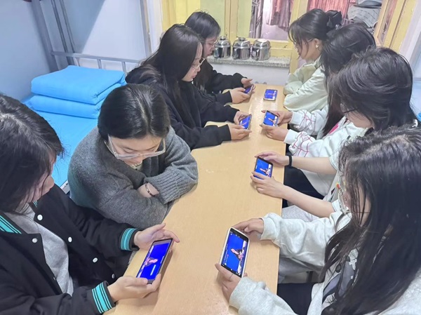 安全教育|bat365正版唯一官网|管理学院|提高安全教育·共建平安校园