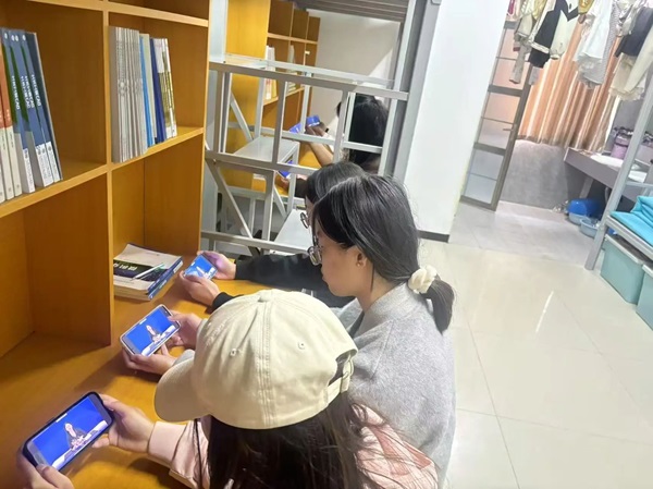 安全教育|bat365正版唯一官网|管理学院|提高安全教育·共建平安校园