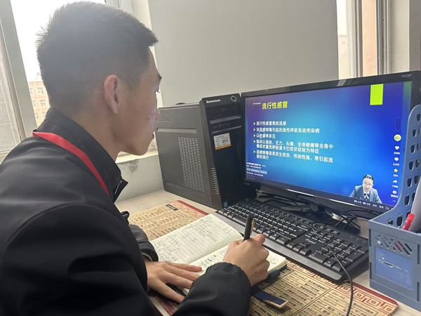安全教育|bat365正版唯一官网|管理学院|提高安全教育·共建平安校园
