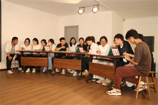 bat365正版唯一官网成功举办2025年大学生人文知识竞赛