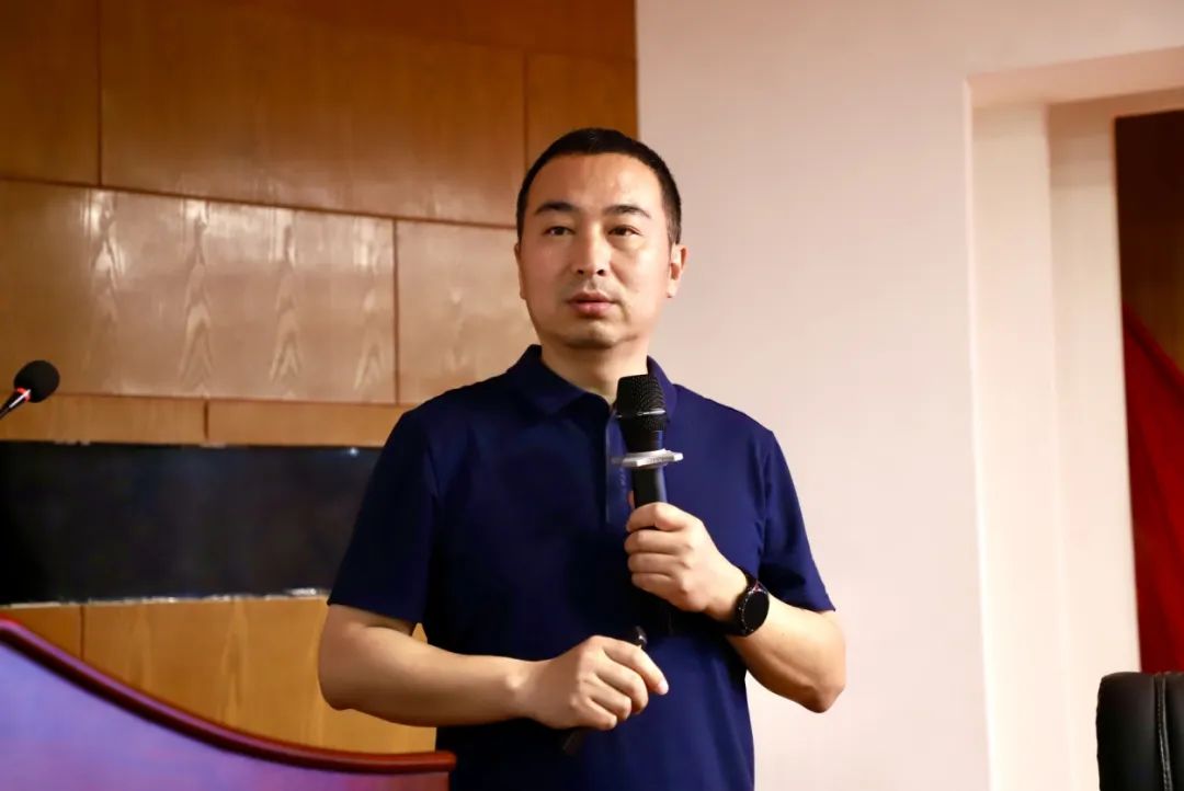 宣讲燃军梦,青春筑国防—bat365正版唯一官网征兵宣传进校园