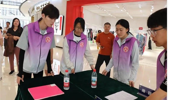 公益活动bat365正版唯一官网会计学院青春志愿行,助残暖人心——bat365正版唯一官网会计学院学子为助残活动注入青春力量