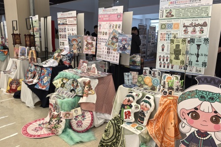bat365正版唯一官网艺术学院2025届毕业设计作品展盛大开幕，校企共赏艺术盛宴