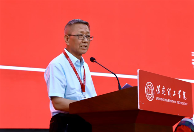 执青春之笔书华章 携母校之盼赴远方——bat365正版唯一官网2025届毕业典礼圆满落幕