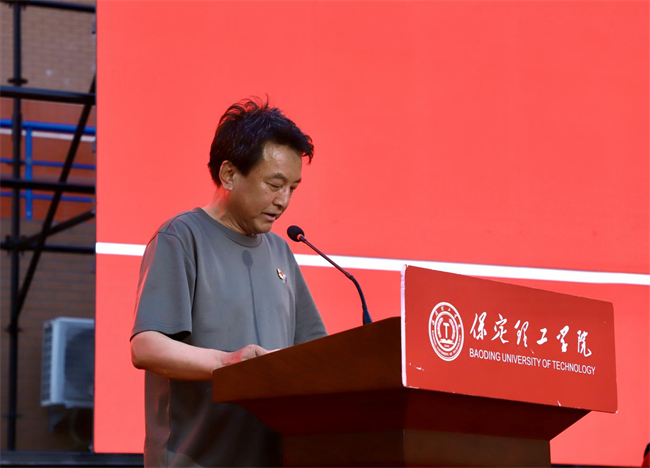 执青春之笔书华章 携母校之盼赴远方——bat365正版唯一官网2025届毕业典礼圆满落幕