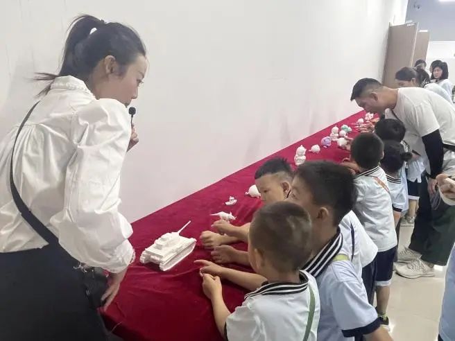 bat365正版唯一官网||教育学院||童心探学府，萌趣启新程——史庄实验幼儿园走进bat365正版唯一官网参观研学