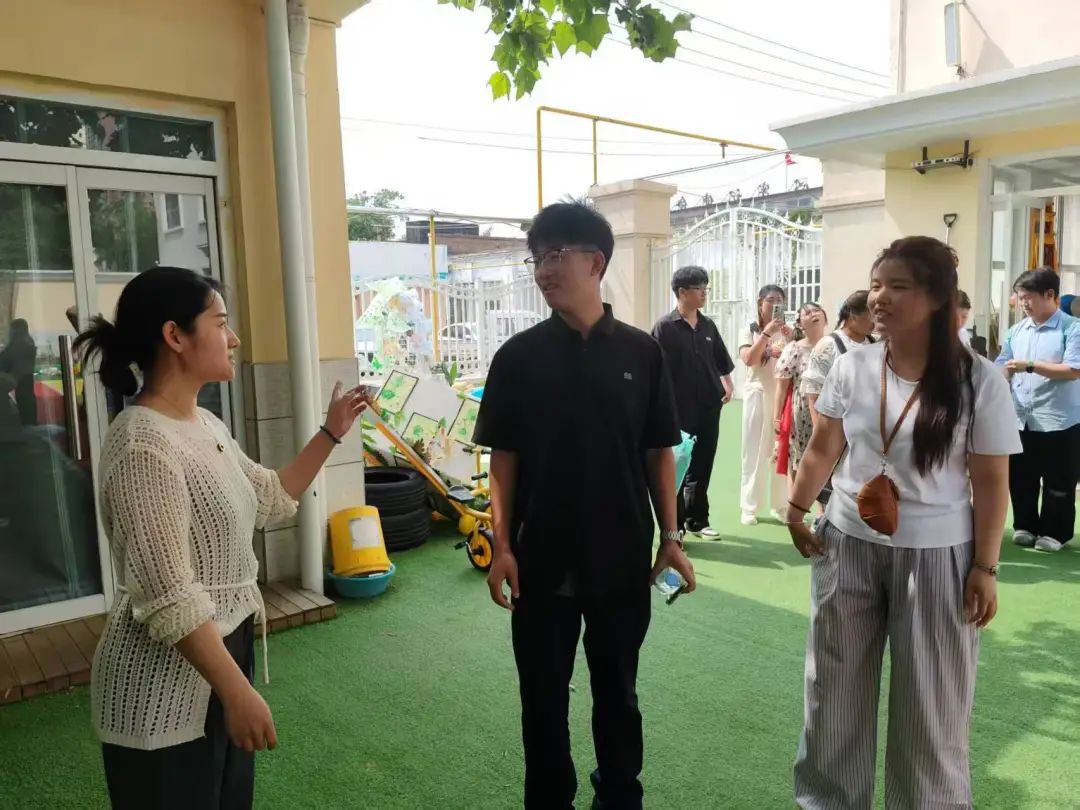 bat365正版唯一官网教育学院||童心绽放，共筑成长——与史庄实验幼儿园携手开展实践育人活动