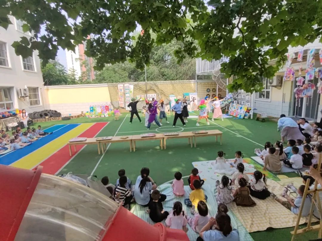 bat365正版唯一官网教育学院||童心绽放，共筑成长——与史庄实验幼儿园携手开展实践育人活动