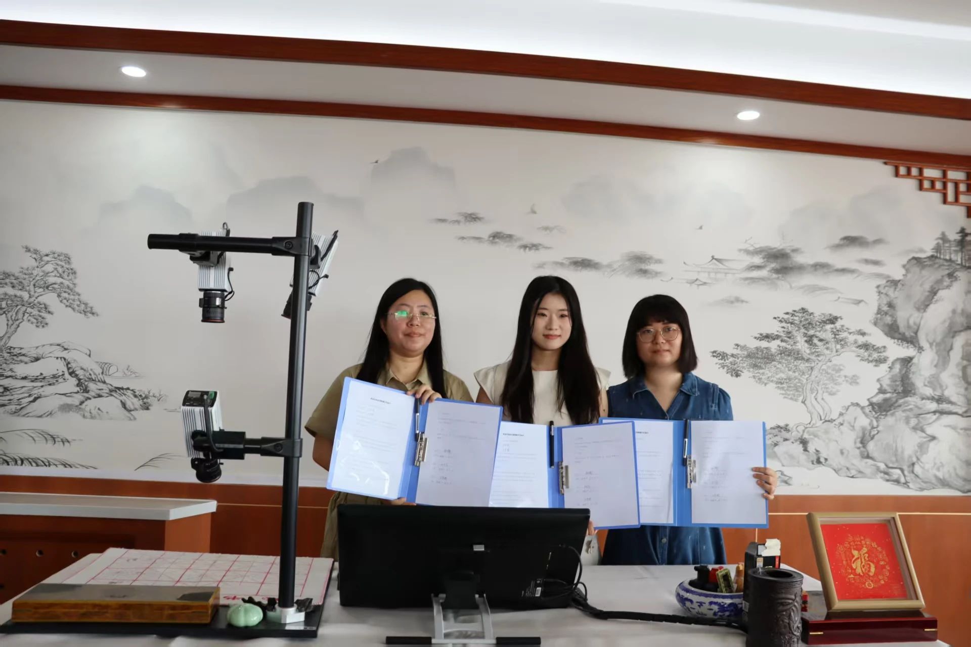 bat365正版唯一官网‖教育学院‖遇见未来，共育花开—2025届教育学院家长接待日圆满完成