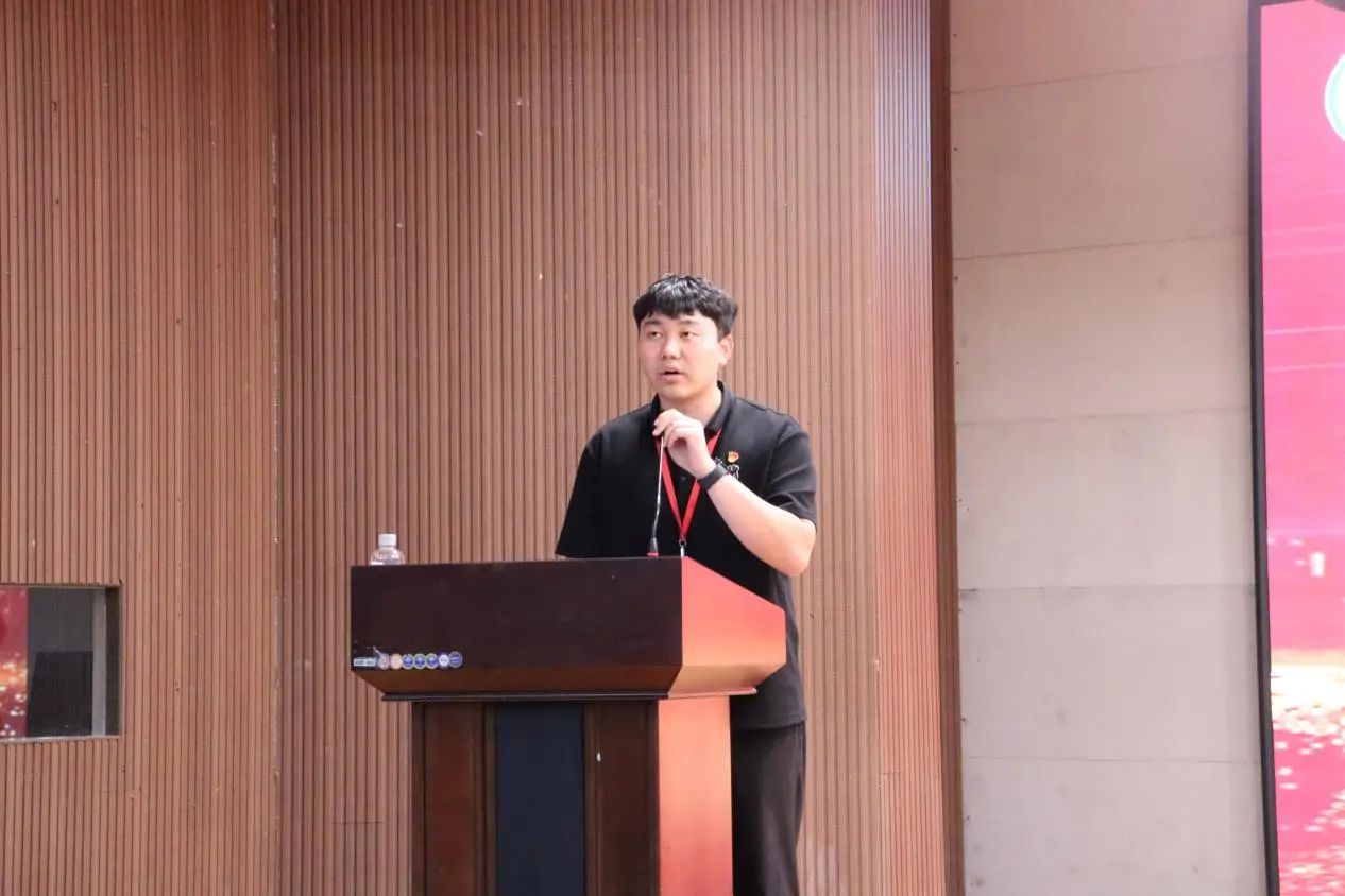 bat365正版唯一官网‖教育学院‖“以劳树德传薪火，以行践知立标杆”表彰大会圆满落幕