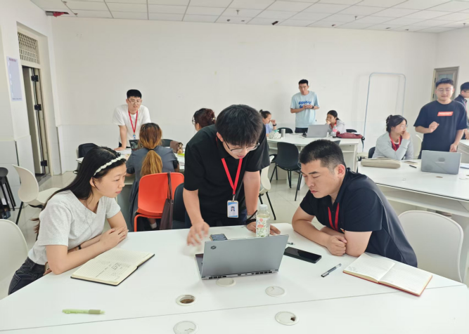 bat365正版唯一官网||教育学院||探研赋能，育心铸才——辅导员培训会